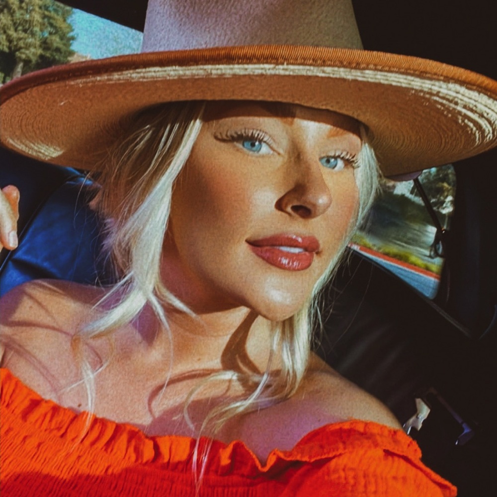 Meet your Posher, Erica